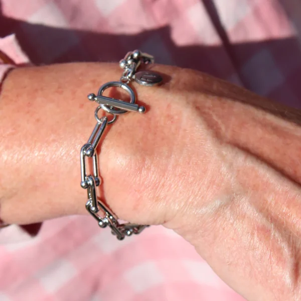 4_0e8841bd-6b00-4c1d-a706-024d9e7a4dcf_1024x1024 Steel Me Gold Harper Bracelet
