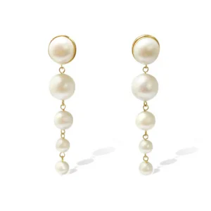 Drop pearl earrings